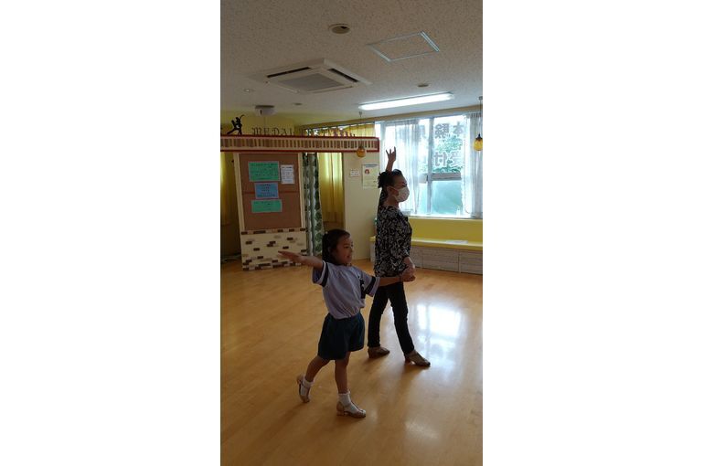 お孫さんと一緒に楽しめるも社交ダンスの魅力