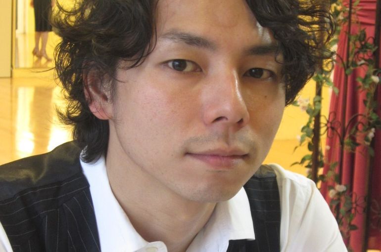社交ダンスは美しく踊るのがいいですが 無理な動きはいけません！