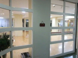 スタジオに入らなくっても見学できます！